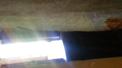 हस्तमैथुन र ठूलो भार संग कडा कमिङ